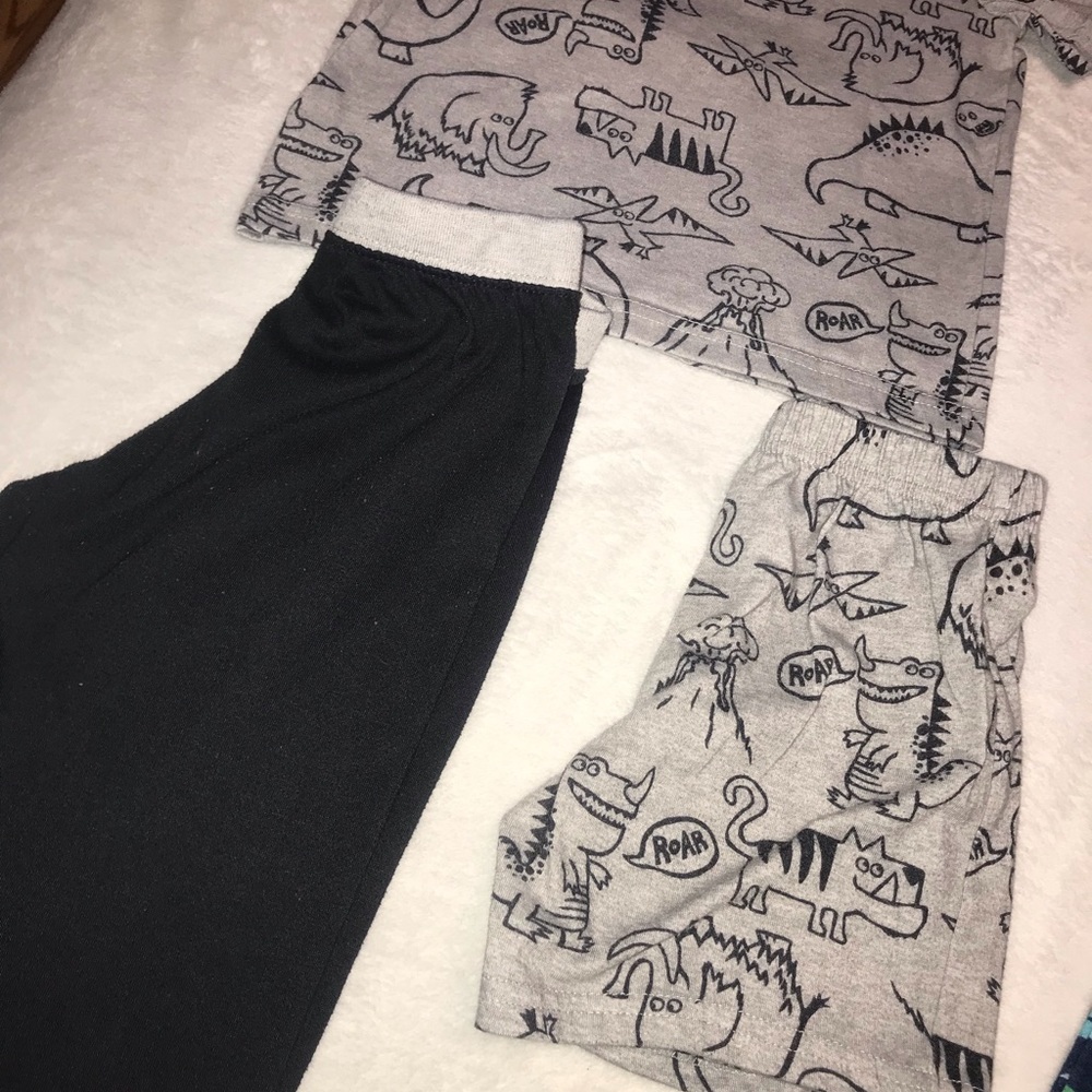 Carter’s PJ Bundle - Picture 10 of 11